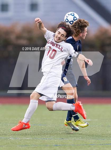 Thumbnail 1 in Lincoln-Sudbury vs. Lexington (MIAA Division 1 North Semifinal) photogallery.