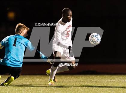 Thumbnail 2 in Lincoln-Sudbury vs. Lexington (MIAA Division 1 North Semifinal) photogallery.