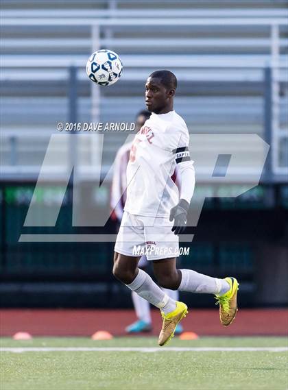Thumbnail 2 in Lincoln-Sudbury vs. Lexington (MIAA Division 1 North Semifinal) photogallery.