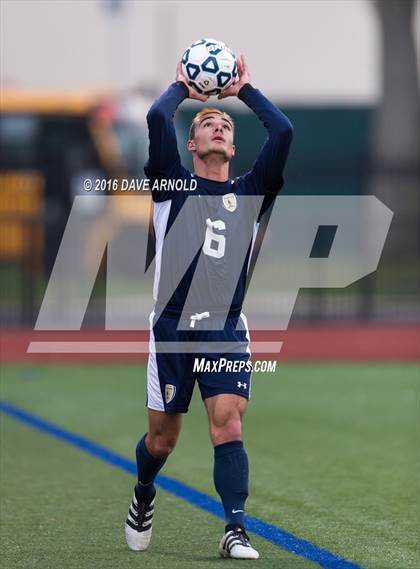 Thumbnail 2 in Lincoln-Sudbury vs. Lexington (MIAA Division 1 North Semifinal) photogallery.