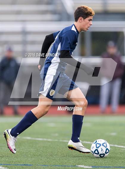 Thumbnail 2 in Lincoln-Sudbury vs. Lexington (MIAA Division 1 North Semifinal) photogallery.