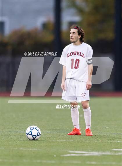 Thumbnail 1 in Lincoln-Sudbury vs. Lexington (MIAA Division 1 North Semifinal) photogallery.