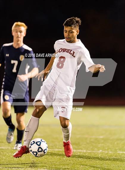 Thumbnail 2 in Lincoln-Sudbury vs. Lexington (MIAA Division 1 North Semifinal) photogallery.