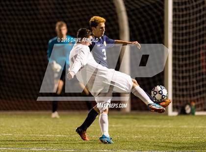 Thumbnail 3 in Lincoln-Sudbury vs. Lexington (MIAA Division 1 North Semifinal) photogallery.