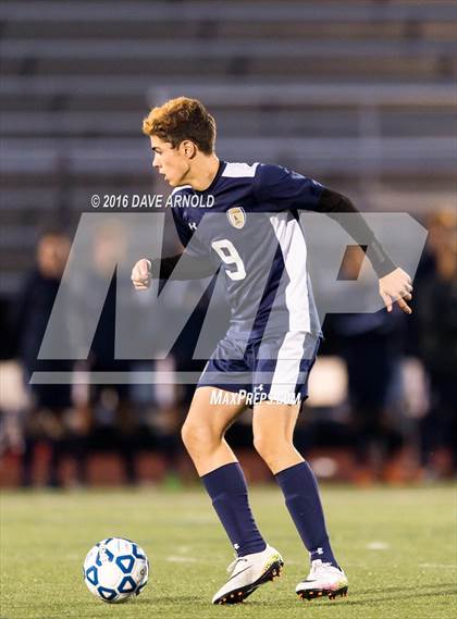 Thumbnail 3 in Lincoln-Sudbury vs. Lexington (MIAA Division 1 North Semifinal) photogallery.