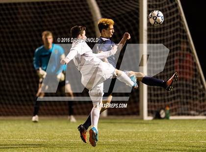 Thumbnail 1 in Lincoln-Sudbury vs. Lexington (MIAA Division 1 North Semifinal) photogallery.
