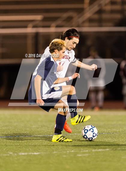 Thumbnail 2 in Lincoln-Sudbury vs. Lexington (MIAA Division 1 North Semifinal) photogallery.