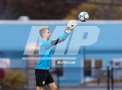 Thumbnail 3 in Lincoln-Sudbury vs. Lexington (MIAA Division 1 North Semifinal) photogallery.