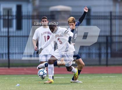Thumbnail 2 in Lincoln-Sudbury vs. Lexington (MIAA Division 1 North Semifinal) photogallery.
