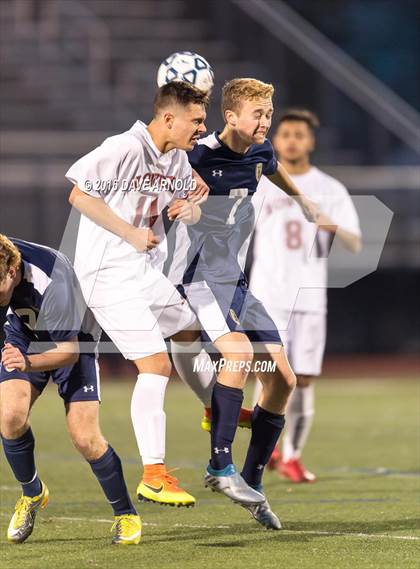 Thumbnail 2 in Lincoln-Sudbury vs. Lexington (MIAA Division 1 North Semifinal) photogallery.