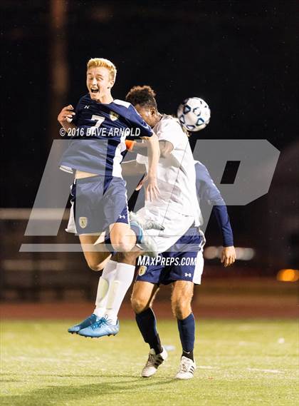 Thumbnail 1 in Lincoln-Sudbury vs. Lexington (MIAA Division 1 North Semifinal) photogallery.