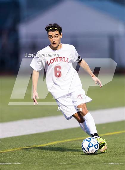 Thumbnail 2 in Lincoln-Sudbury vs. Lexington (MIAA Division 1 North Semifinal) photogallery.