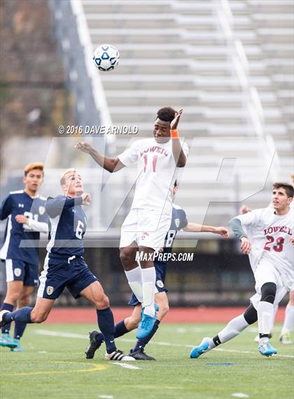 Thumbnail 1 in Lincoln-Sudbury vs. Lexington (MIAA Division 1 North Semifinal) photogallery.