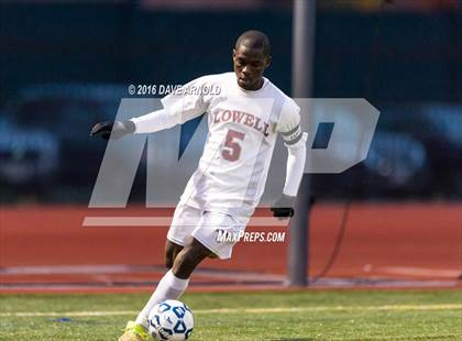 Thumbnail 1 in Lincoln-Sudbury vs. Lexington (MIAA Division 1 North Semifinal) photogallery.