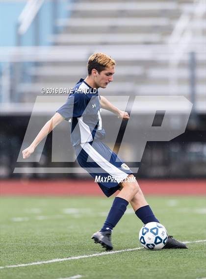 Thumbnail 1 in Lincoln-Sudbury vs. Lexington (MIAA Division 1 North Semifinal) photogallery.