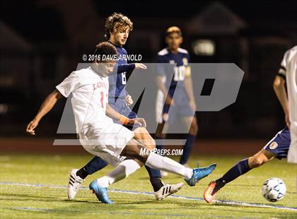 Thumbnail 1 in Lincoln-Sudbury vs. Lexington (MIAA Division 1 North Semifinal) photogallery.