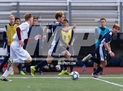 Thumbnail 2 in Lincoln-Sudbury vs. Lexington (MIAA Division 1 North Semifinal) photogallery.