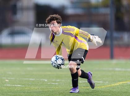 Thumbnail 2 in Lincoln-Sudbury vs. Lexington (MIAA Division 1 North Semifinal) photogallery.