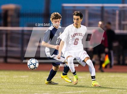 Thumbnail 3 in Lincoln-Sudbury vs. Lexington (MIAA Division 1 North Semifinal) photogallery.