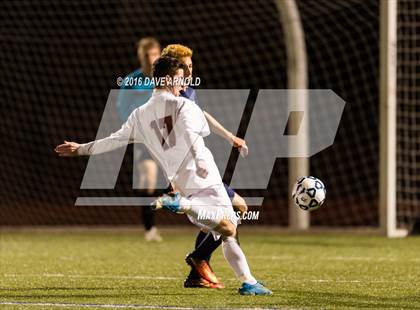 Thumbnail 2 in Lincoln-Sudbury vs. Lexington (MIAA Division 1 North Semifinal) photogallery.