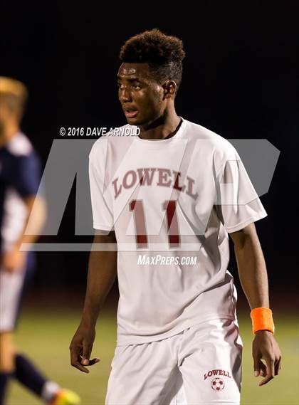 Thumbnail 3 in Lincoln-Sudbury vs. Lexington (MIAA Division 1 North Semifinal) photogallery.