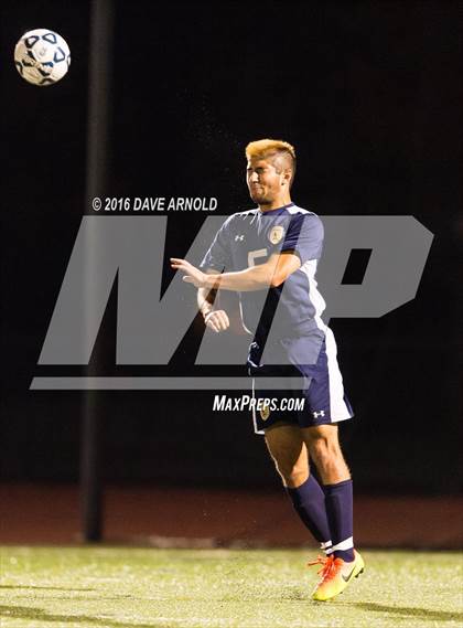 Thumbnail 2 in Lincoln-Sudbury vs. Lexington (MIAA Division 1 North Semifinal) photogallery.