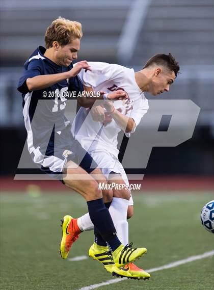 Thumbnail 1 in Lincoln-Sudbury vs. Lexington (MIAA Division 1 North Semifinal) photogallery.