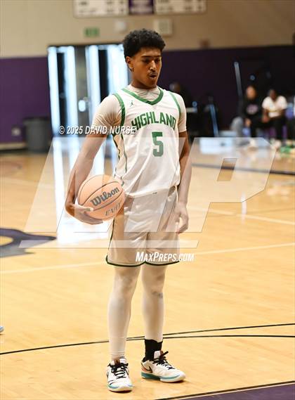 Thumbnail 2 in The Palmdale Aerospace Academy vs. Highland photogallery.