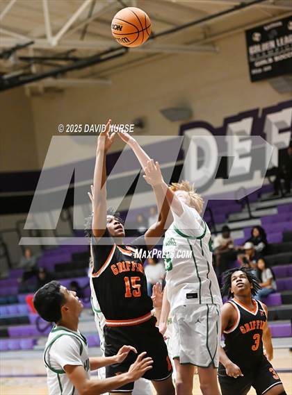 Thumbnail 2 in The Palmdale Aerospace Academy vs. Highland photogallery.