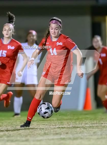 Thumbnail 3 in Brandeis vs Lee photogallery.