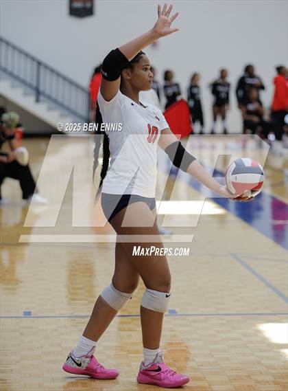 Thumbnail 1 in Sandy Creek vs. Lovett (You Got Served) photogallery.