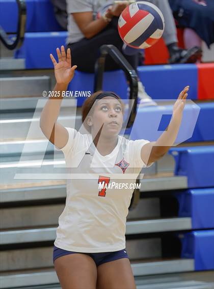 Thumbnail 1 in Sandy Creek vs. Lovett (You Got Served) photogallery.