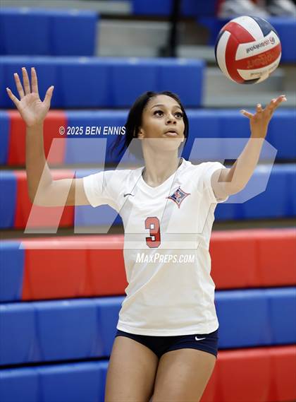 Thumbnail 3 in Sandy Creek vs. Lovett (You Got Served) photogallery.