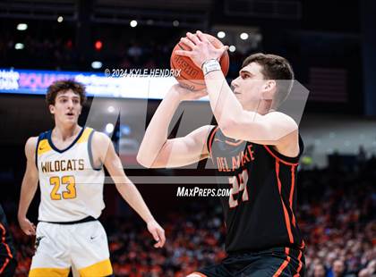 Thumbnail 2 in St. Ignatius vs. Hayes (OHSAA Division II Semifinal) photogallery.