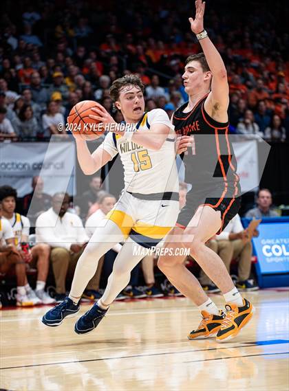 Thumbnail 2 in St. Ignatius vs. Hayes (OHSAA Division II Semifinal) photogallery.
