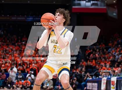 Thumbnail 1 in St. Ignatius vs. Hayes (OHSAA Division II Semifinal) photogallery.