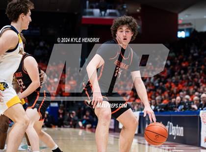 Thumbnail 3 in St. Ignatius vs. Hayes (OHSAA Division II Semifinal) photogallery.