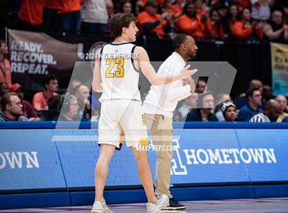 Thumbnail 1 in St. Ignatius vs. Hayes (OHSAA Division II Semifinal) photogallery.