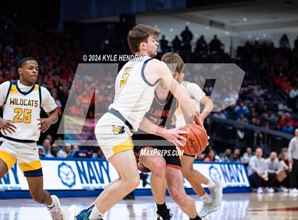 Thumbnail 3 in St. Ignatius vs. Hayes (OHSAA Division II Semifinal) photogallery.