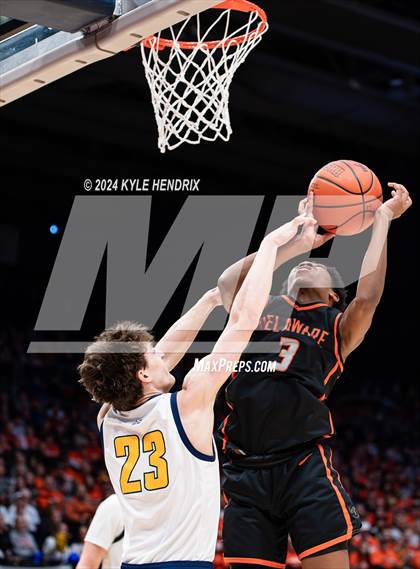 Thumbnail 1 in St. Ignatius vs. Hayes (OHSAA Division II Semifinal) photogallery.