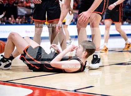 Thumbnail 2 in St. Ignatius vs. Hayes (OHSAA Division II Semifinal) photogallery.