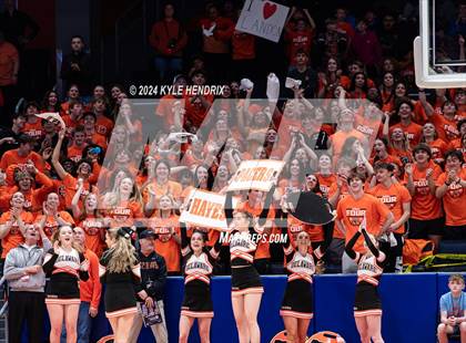 Thumbnail 3 in St. Ignatius vs. Hayes (OHSAA Division II Semifinal) photogallery.