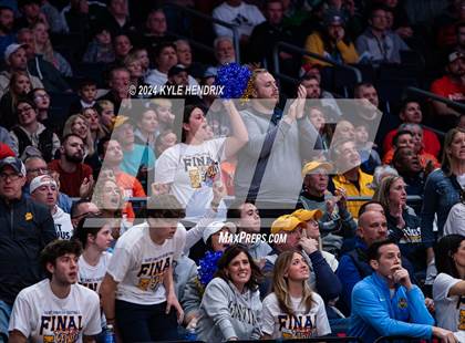 Thumbnail 1 in St. Ignatius vs. Hayes (OHSAA Division II Semifinal) photogallery.
