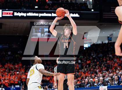 Thumbnail 2 in St. Ignatius vs. Hayes (OHSAA Division II Semifinal) photogallery.