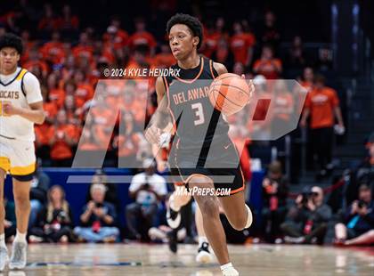 Thumbnail 2 in St. Ignatius vs. Hayes (OHSAA Division II Semifinal) photogallery.
