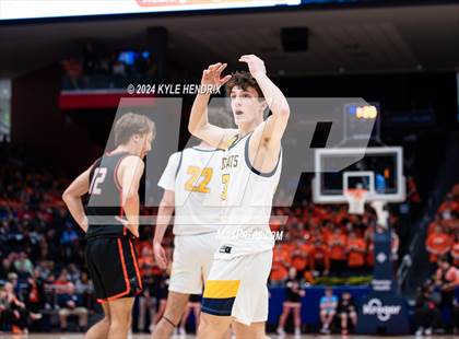 Thumbnail 3 in St. Ignatius vs. Hayes (OHSAA Division II Semifinal) photogallery.