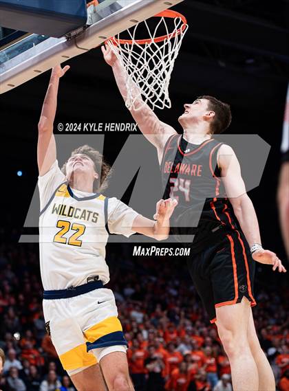 Thumbnail 2 in St. Ignatius vs. Hayes (OHSAA Division II Semifinal) photogallery.
