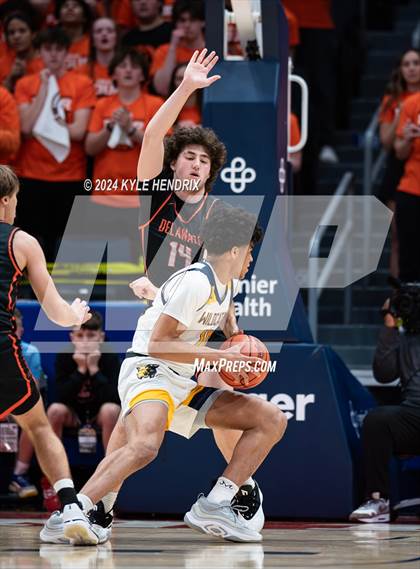 Thumbnail 1 in St. Ignatius vs. Hayes (OHSAA Division II Semifinal) photogallery.