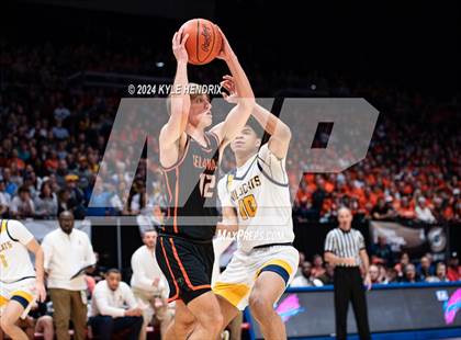 Thumbnail 3 in St. Ignatius vs. Hayes (OHSAA Division II Semifinal) photogallery.