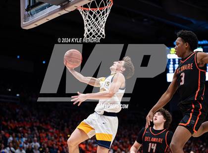 Thumbnail 3 in St. Ignatius vs. Hayes (OHSAA Division II Semifinal) photogallery.
